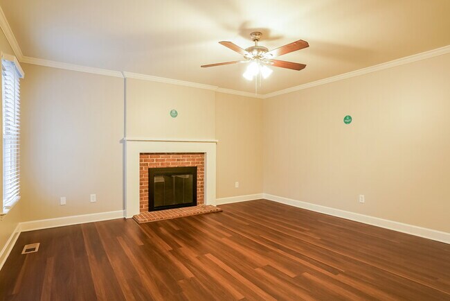 Building Photo - 4813 Draper Rd