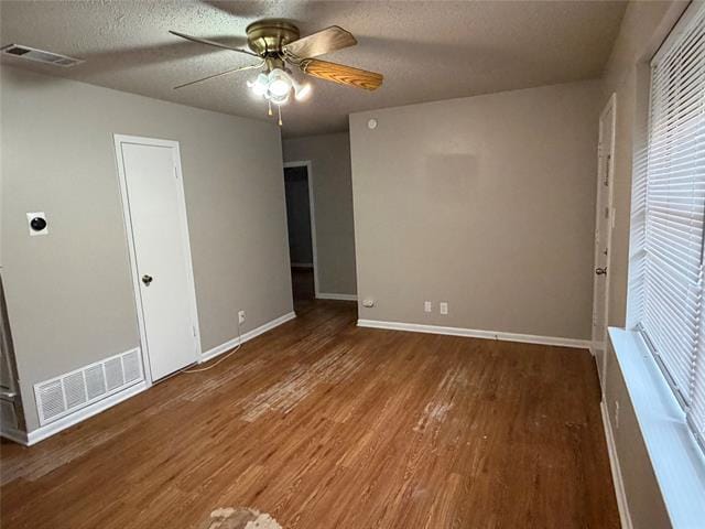 Building Photo - 521 Pershing Dr