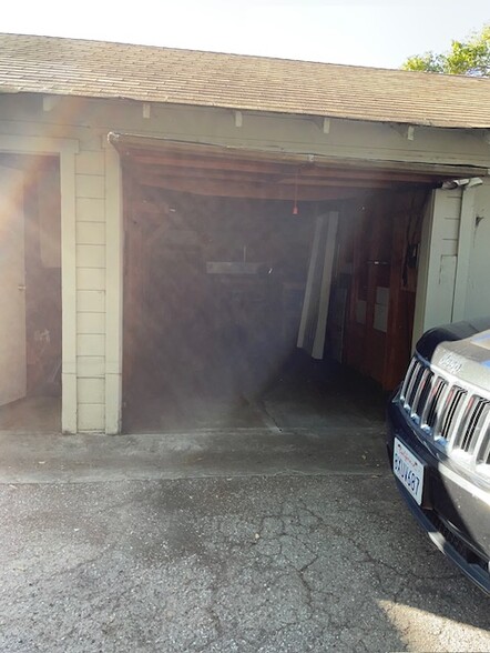 Building Photo - 1066 Sherwood Ave