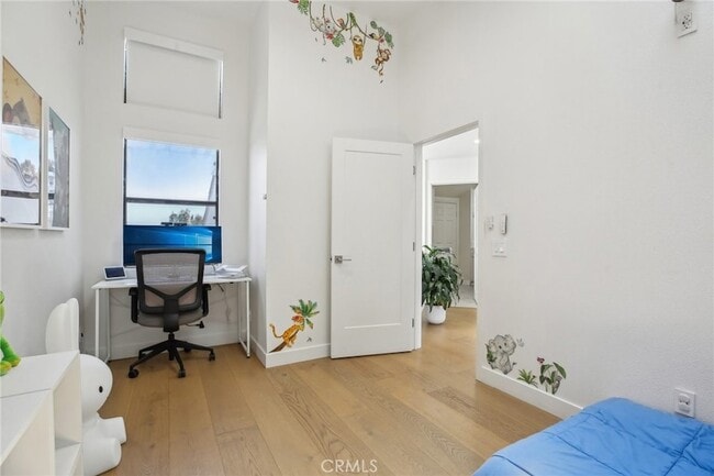 Building Photo - 15 Waterway