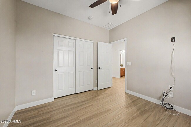 Building Photo - 3341 N 31st St