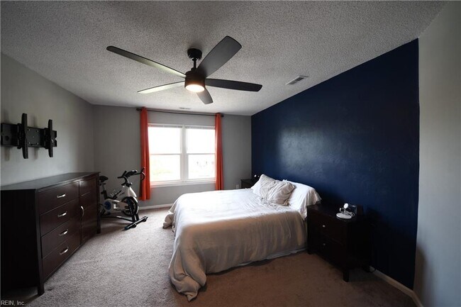 Building Photo - 1197 Dovetail Ct
