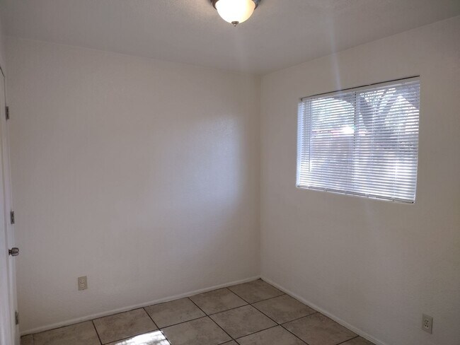 Building Photo - 1730 E Prince Rd