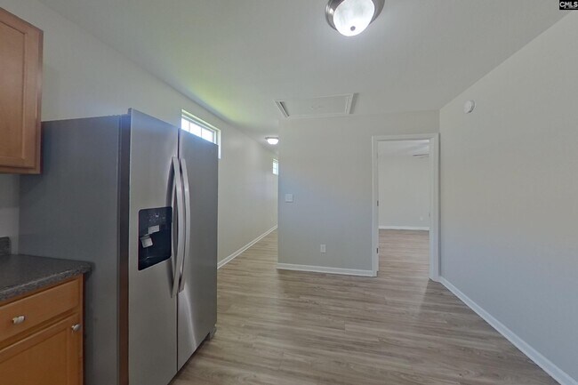 Building Photo - 712 Blazing Star Trl