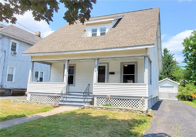 Primary Photo - 216 W Yates St