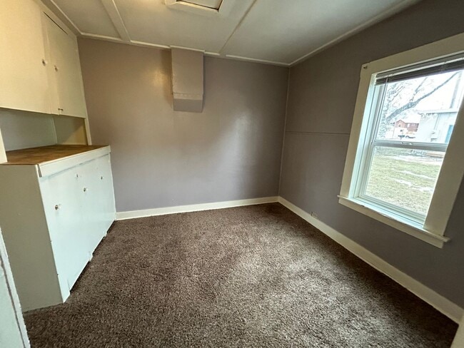 Building Photo - 1531 N Dickens St