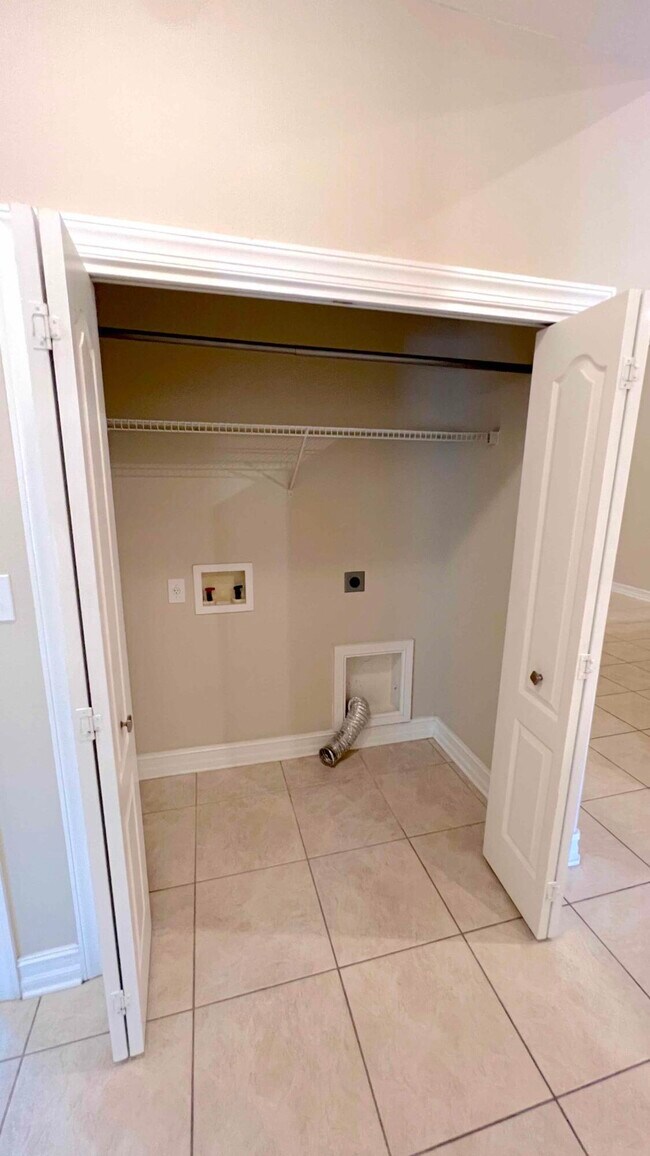 Building Photo - 4230 Jade Loop