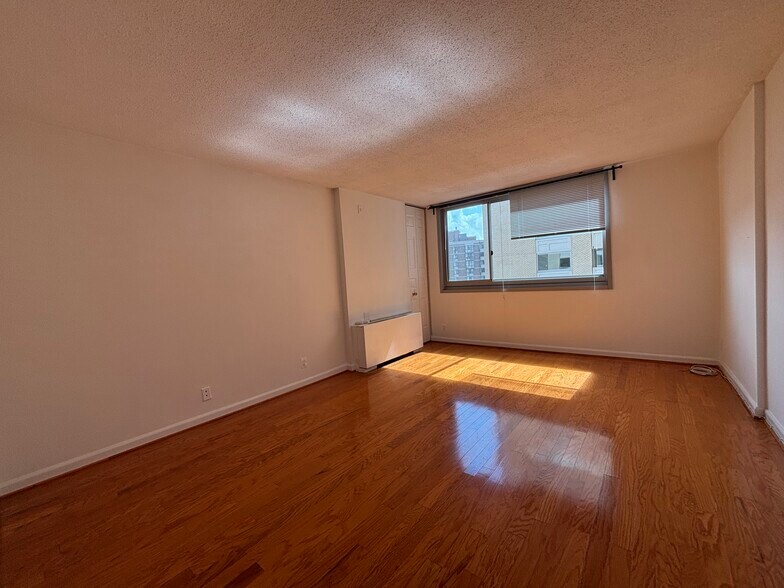 Building Photo - 4601 N Park Ave