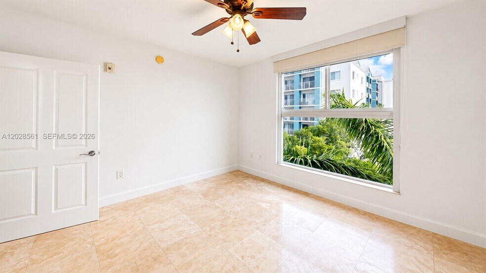 Building Photo - 2650 SW 37th Ave