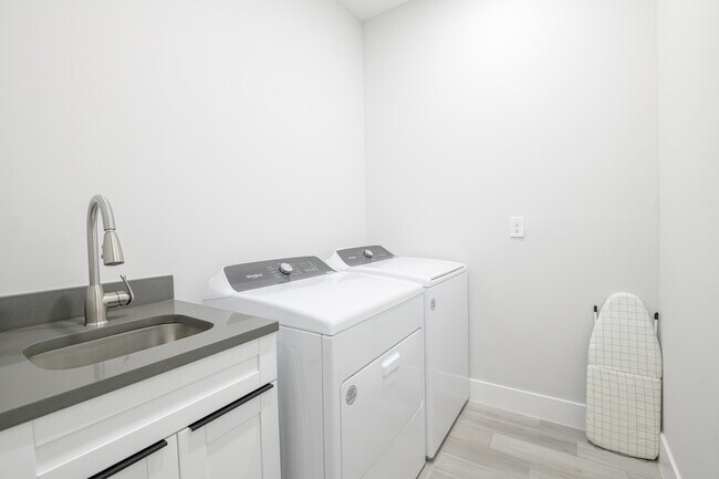 Building Photo - 3432 SW 8th St