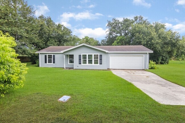 Primary Photo - 512 N Inwood Dr