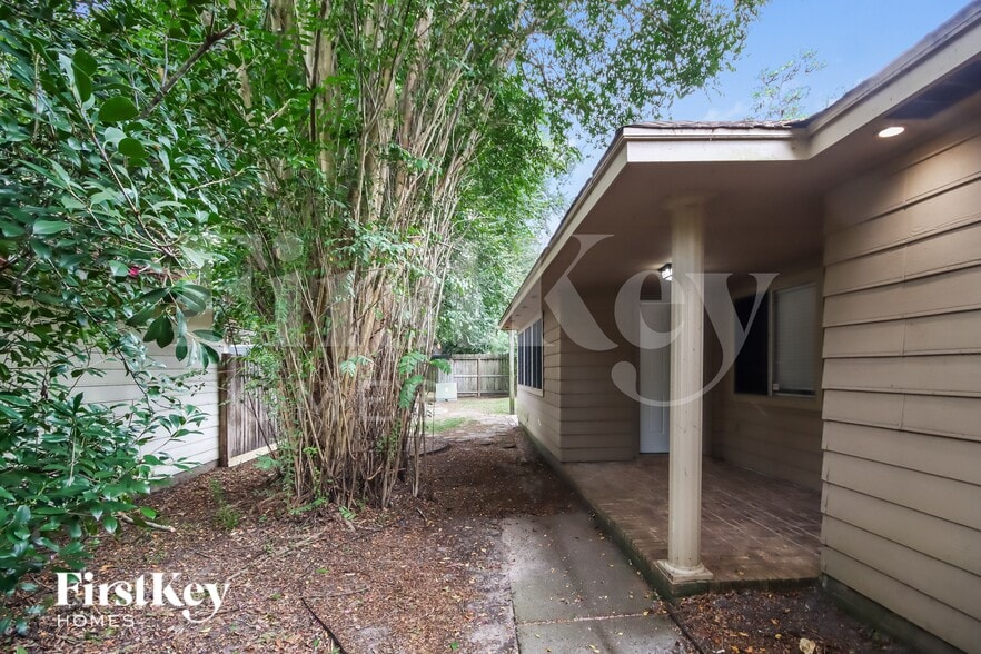 Building Photo - 4030 Meadowgold Ln