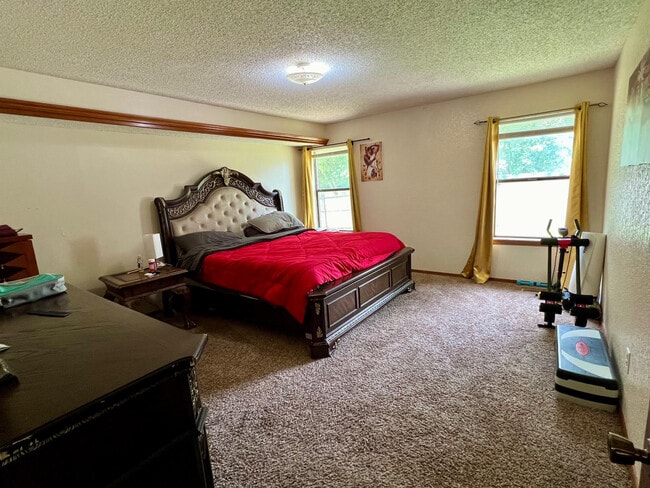 Building Photo - 12405 Bannockburn Pl