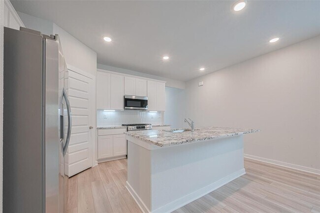 Building Photo - 8438 Sweet Cherry Ln