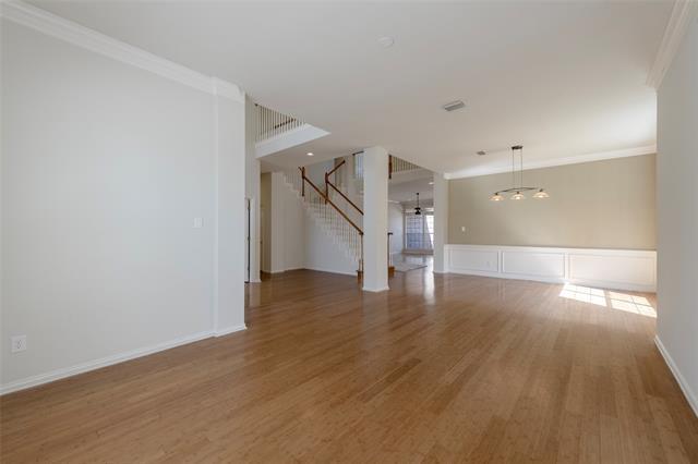 Building Photo - 3704 Roxbury Ln