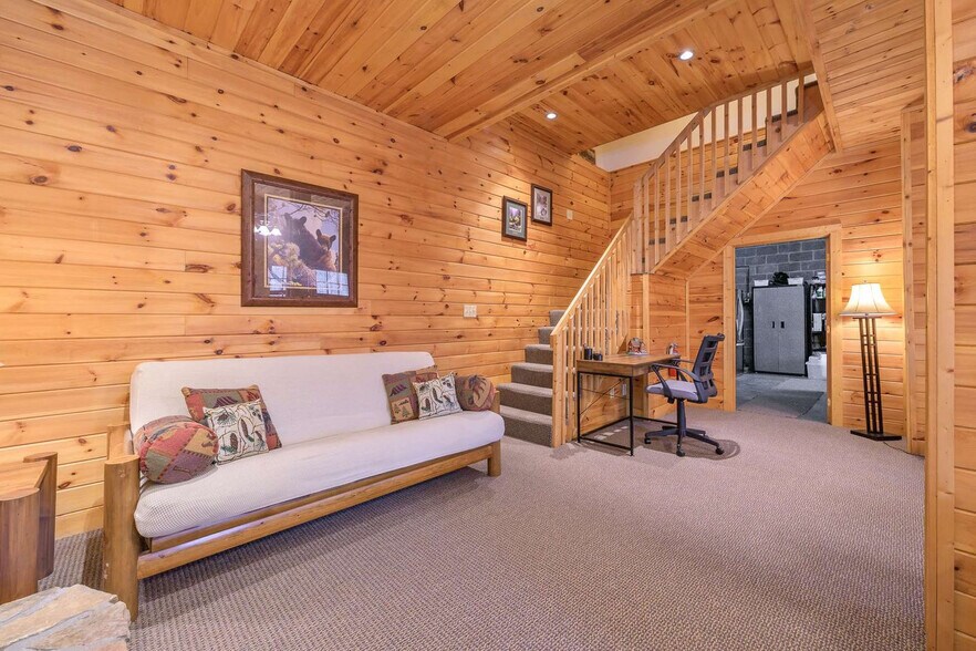 Building Photo - 113 Vixen Dr