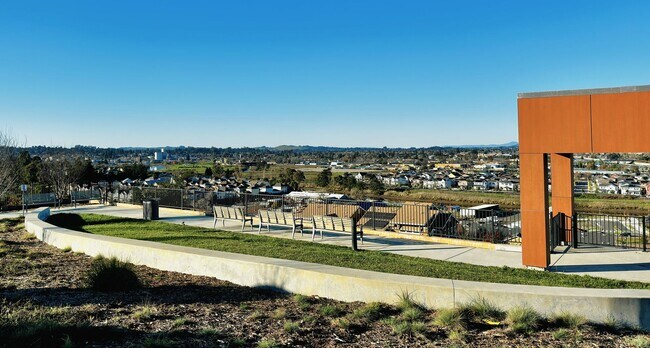 Building Photo - 313 Jacquelyn Ln