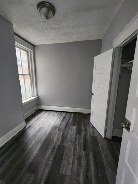 Building Photo - 119 Inslee Pl