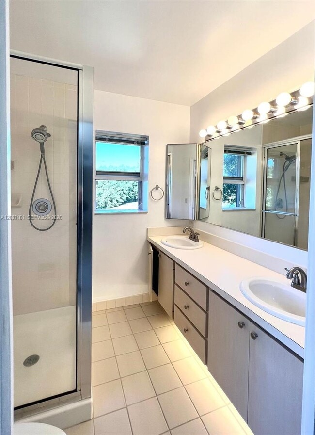 Building Photo - 3901 Medford Ct