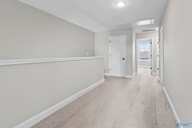 Building Photo - 245 Susan Lynn Dr