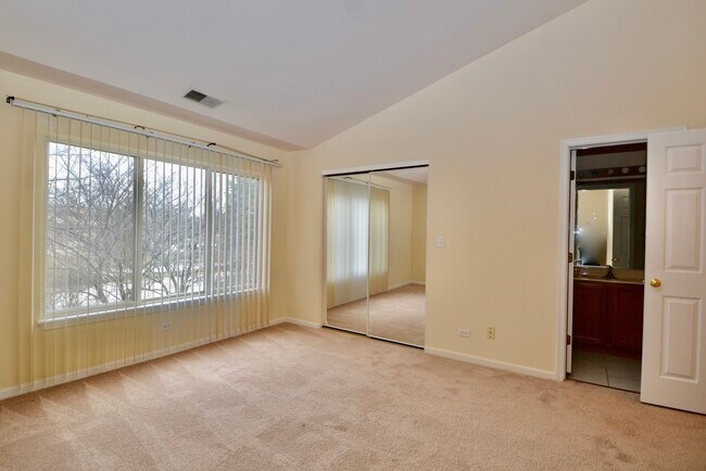 Building Photo - 3073 Kentshire Cir