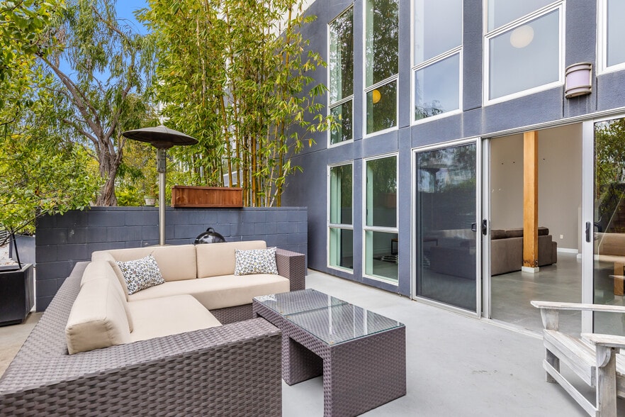 Building Photo - 4215 Glencoe Ave