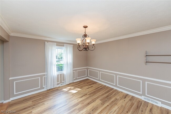 Building Photo - 33403 Cromwell Dr