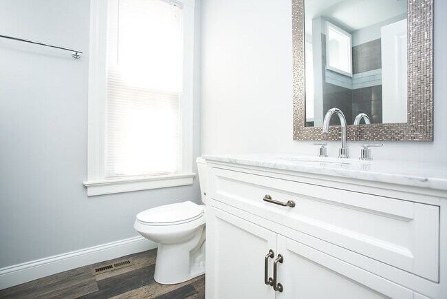 Bathroom - 12 Lincoln St