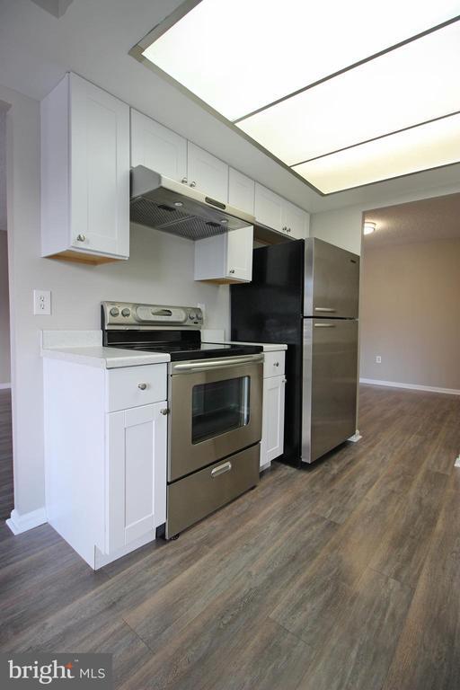 Building Photo - 10208 Bushman Dr