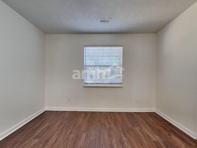 Building Photo - 7548 Applecross Rd