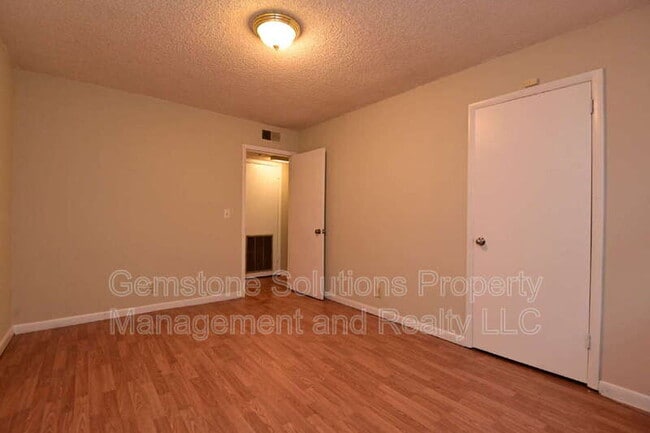 Building Photo - 4355 Central Valley Dr