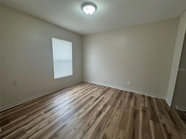 Building Photo - 14757 Wake Robin Dr