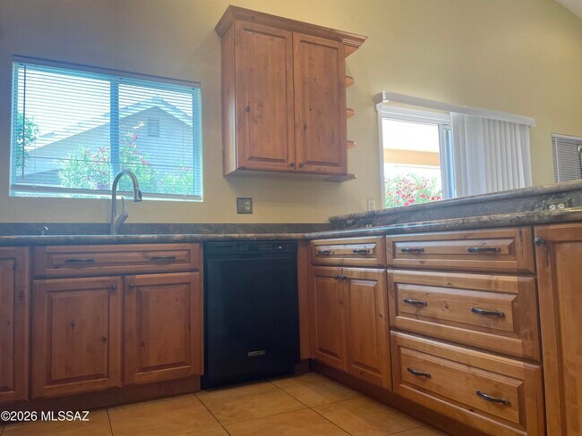 Building Photo - 3741 W Spinnaker Ln