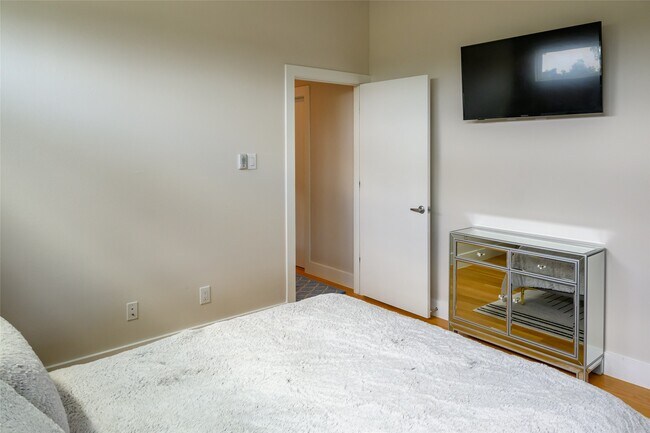 Building Photo - 4618 Nichols St