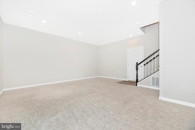Building Photo - 5050 MacDonough Pl