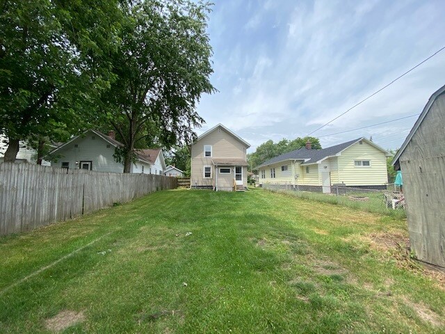 Building Photo - 1346 N Adams St