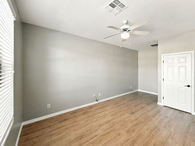 Building Photo - Gilbert 5-Bedroom Home with Pool, Loft & Primary Suite Downstairs – Minutes from Gilbert Regional...