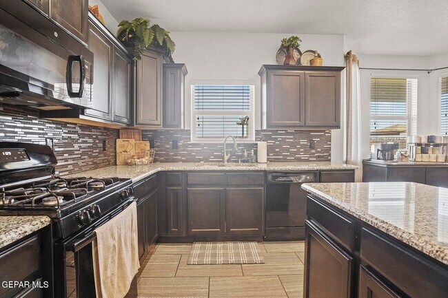 Building Photo - 521 Delancey St