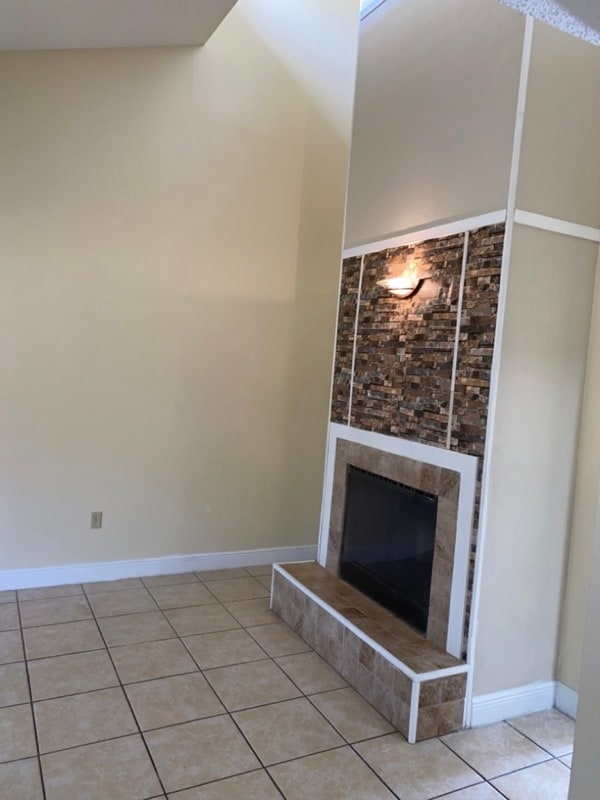 Building Photo - 479 Prestwick Pl