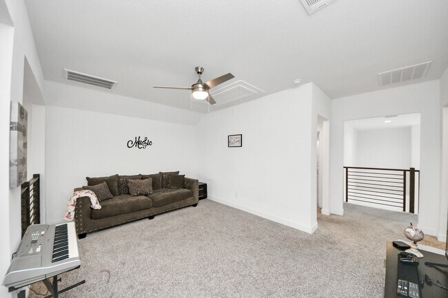 Building Photo - 21130 Almaco Dr