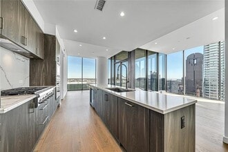 Building Photo - 2120 Olive St