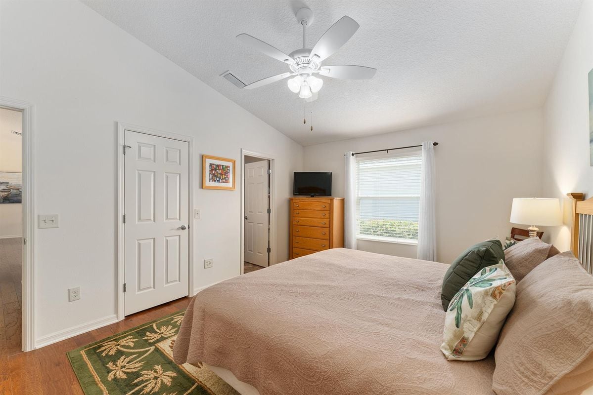 Building Photo - 1382 Viola Ct