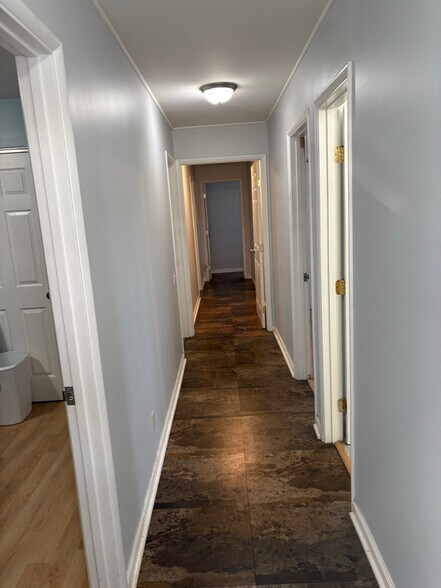 Building Photo - 2318 Seaview Ave