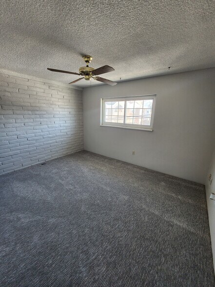 Building Photo - 6800 E Tennessee Ave