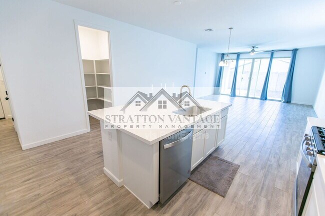 Building Photo - 13413 W Tether Trail