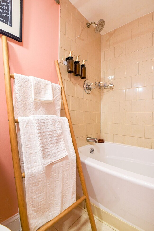 Building Photo - 4203 73rd Ave