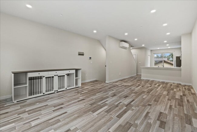 Building Photo - New Construction 2-Bed Townhome Near Boeing, Paine Field & Everett Naval Base – Quartz Kitchen, A...