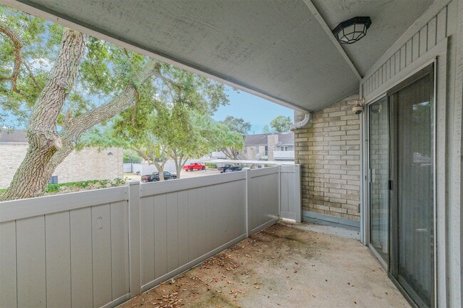 Building Photo - 10837 Braes Bend Dr