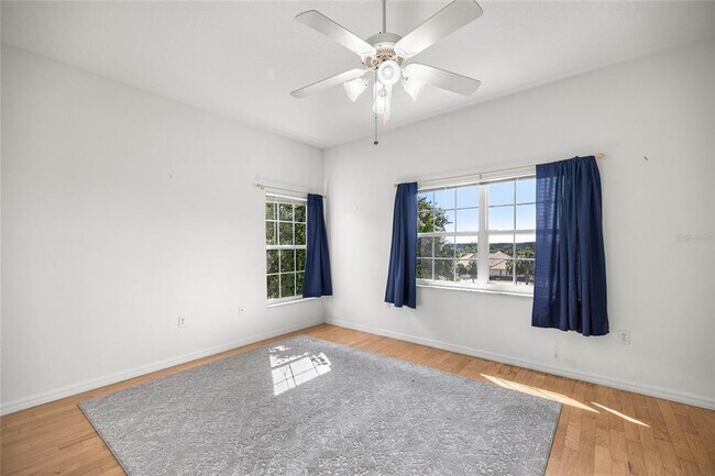 Building Photo - 482 W Fenway Dr
