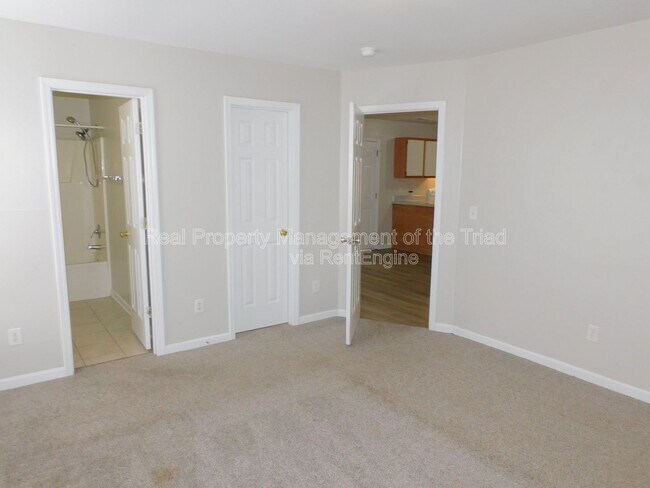 Building Photo - 3211 North O.Henry Boulevard